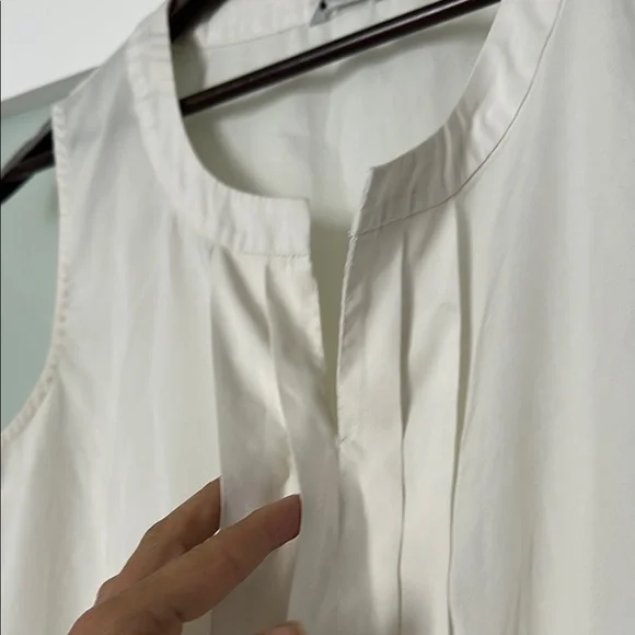 Calvin Klein Oysyer White Tuxedo Blouse - Picture 2 of 3